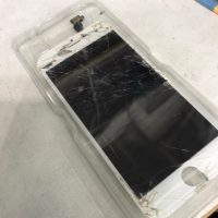 iPhone6画面ガラス割れ修理寝屋川